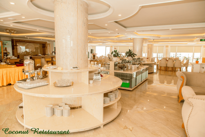 Nhà hàng tại Palm Hotel